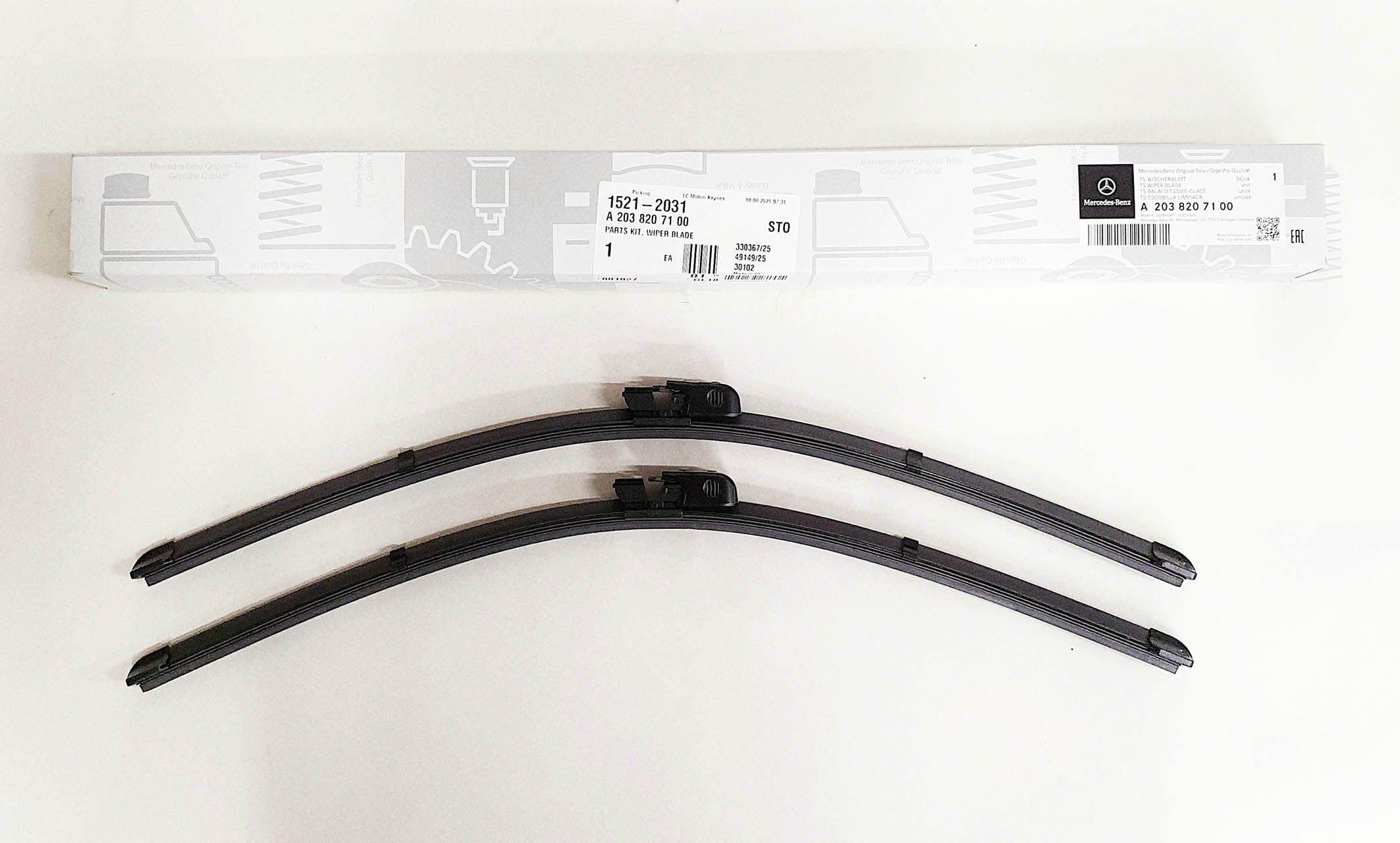 Genuine Mercedes-Benz C, CLC, CLK Class Front Wiper Blades - 203 & 209 Models
